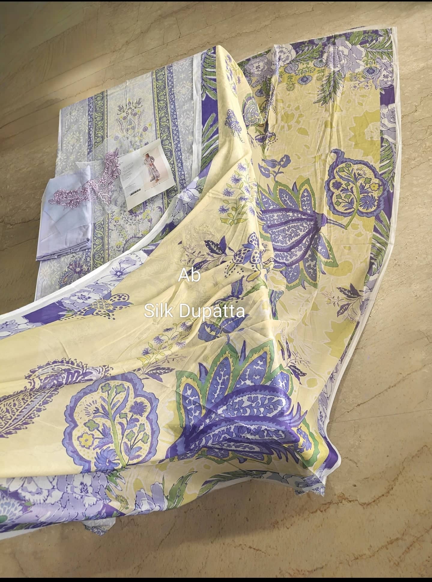 img_roheenaz_rosette_lawn_awwal_boutique