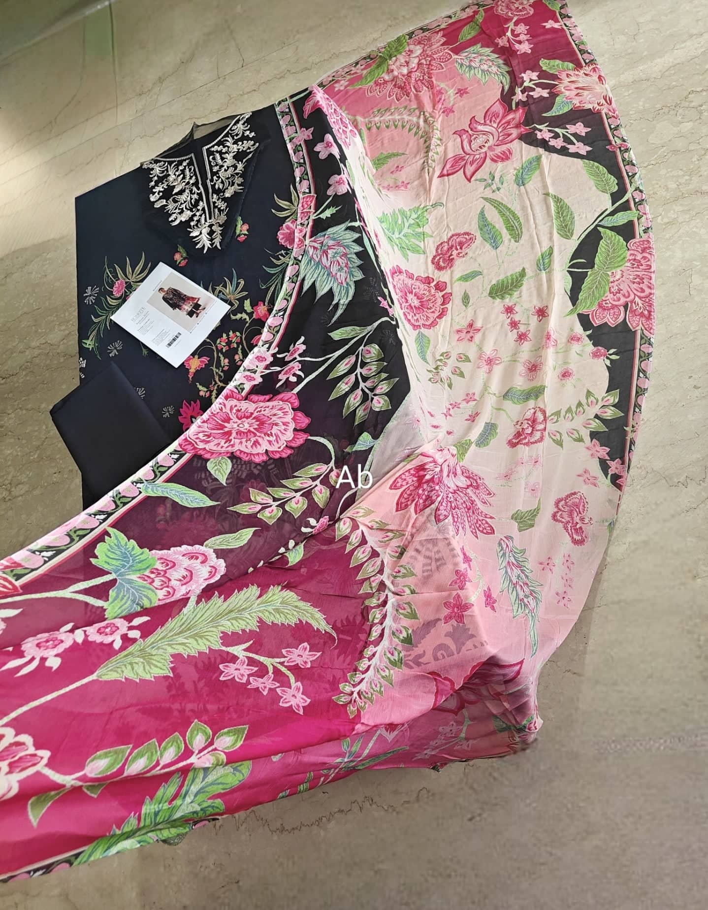 img_roheenaz_rosette_lawn_awwal_boutique