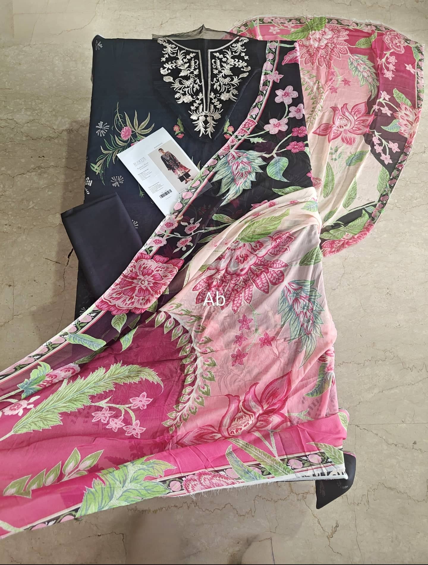 img_roheenaz_rosette_lawn_awwal_boutique