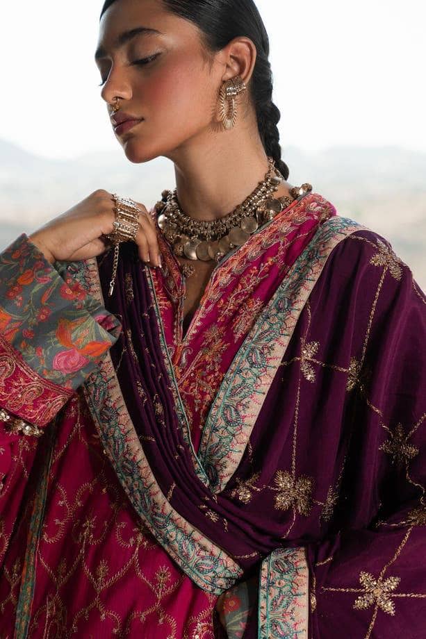 img_sana_safinaz_winter_23_awwal_boutique