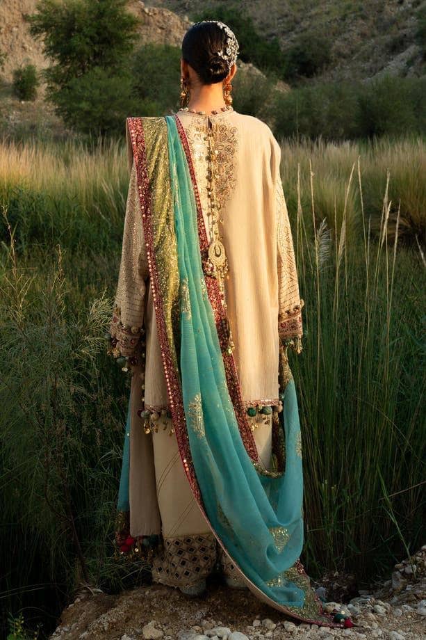 img_sana_safinaz_winter_23_awwal_boutique