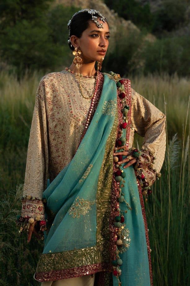 img_sana_safinaz_winter_23_awwal_boutique