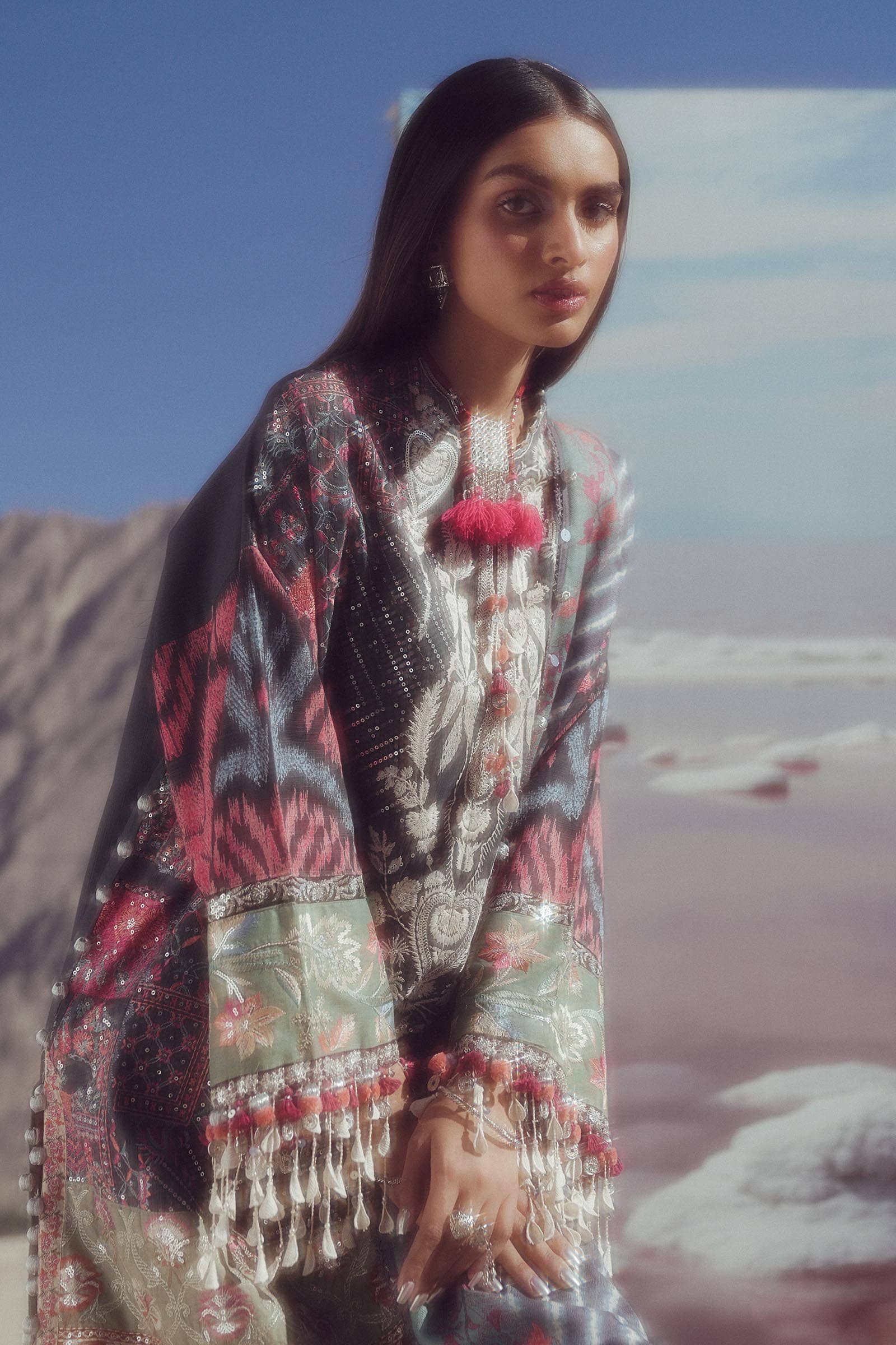 img_sana_safinaz_winter_shawl_collectoon_awwal_boutique