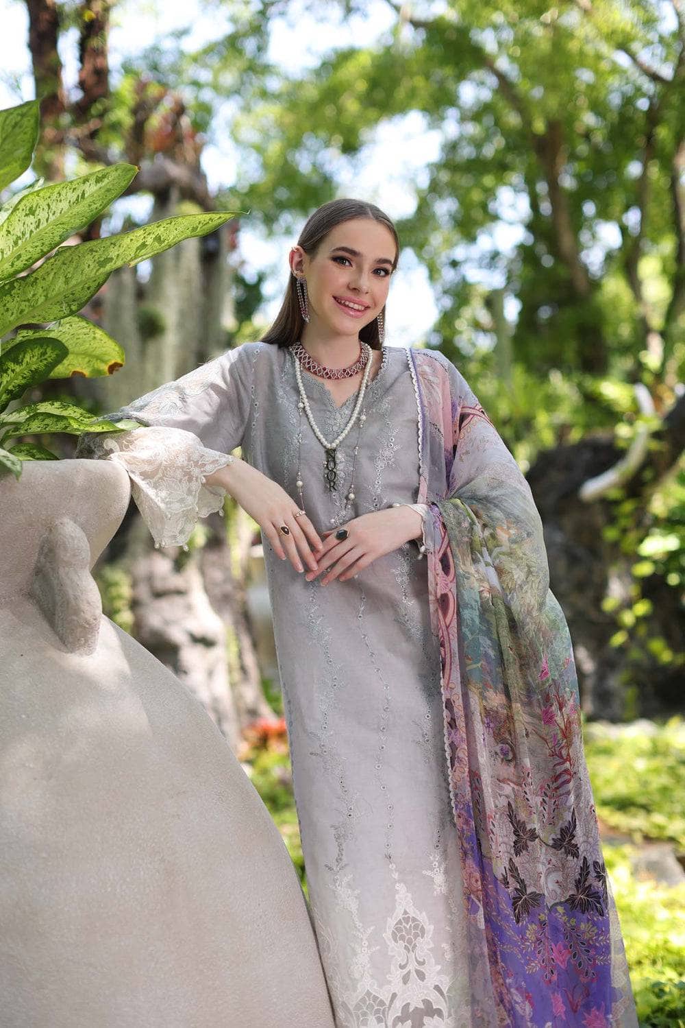 img_saadia_asad_noor_chikankari_lawn_awwal_boutique