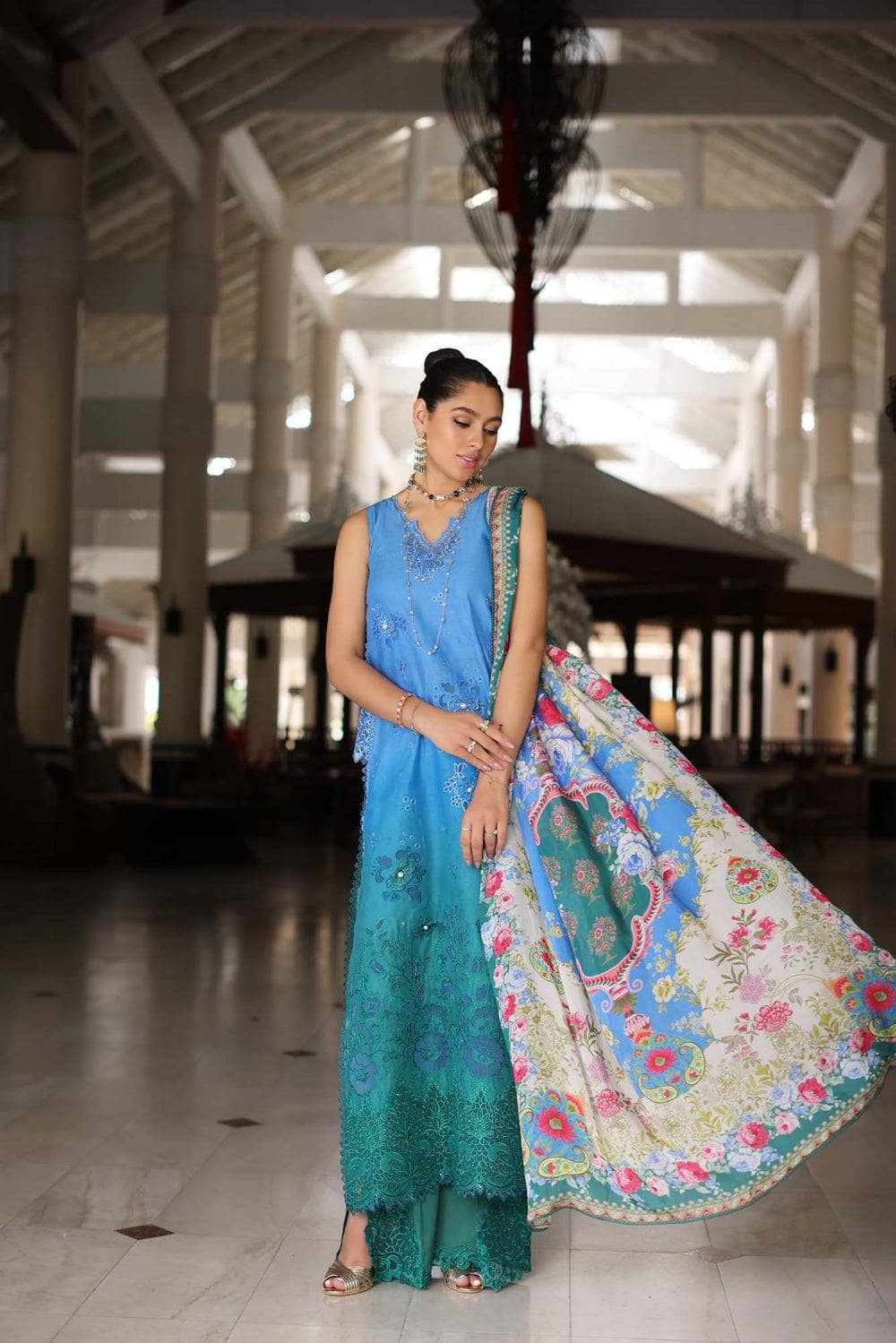 img_saadia_asad_noor_chikankari_lawn_awwal_boutique
