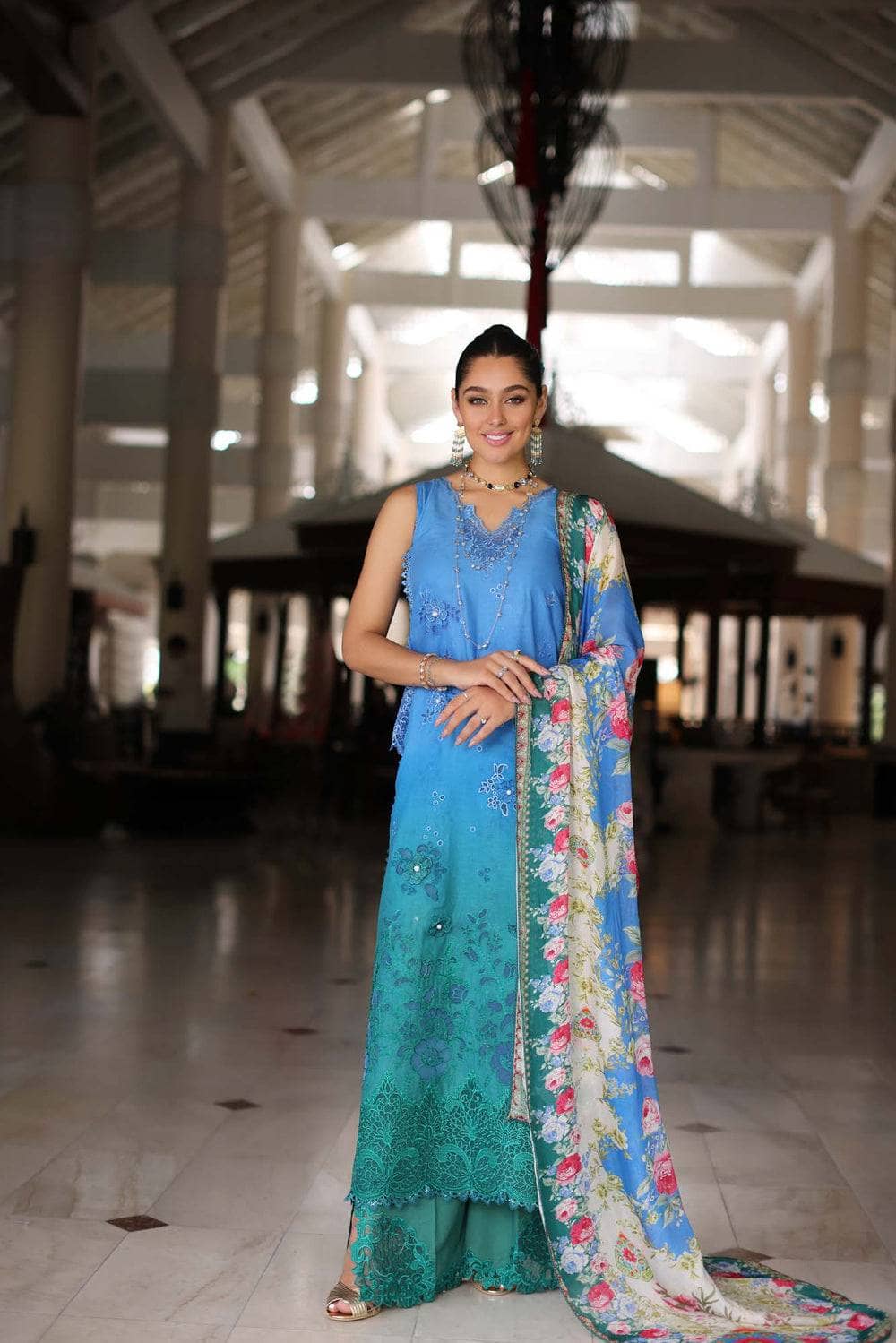 img_saadia_asad_noor_chikankari_lawn_awwal_boutique