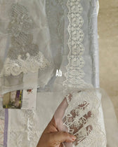 img_saadia_asad_chikankari_awwal-boutique