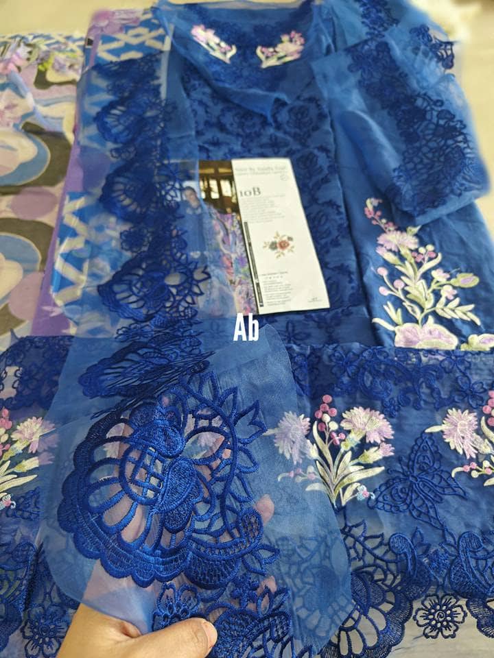 img_saadia_asad_lawn_awwal_boutique