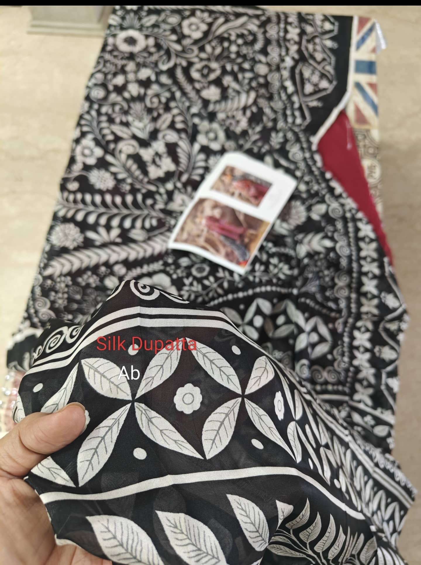 img_sadaf_fawad_khan_lawn_awwal_boutique