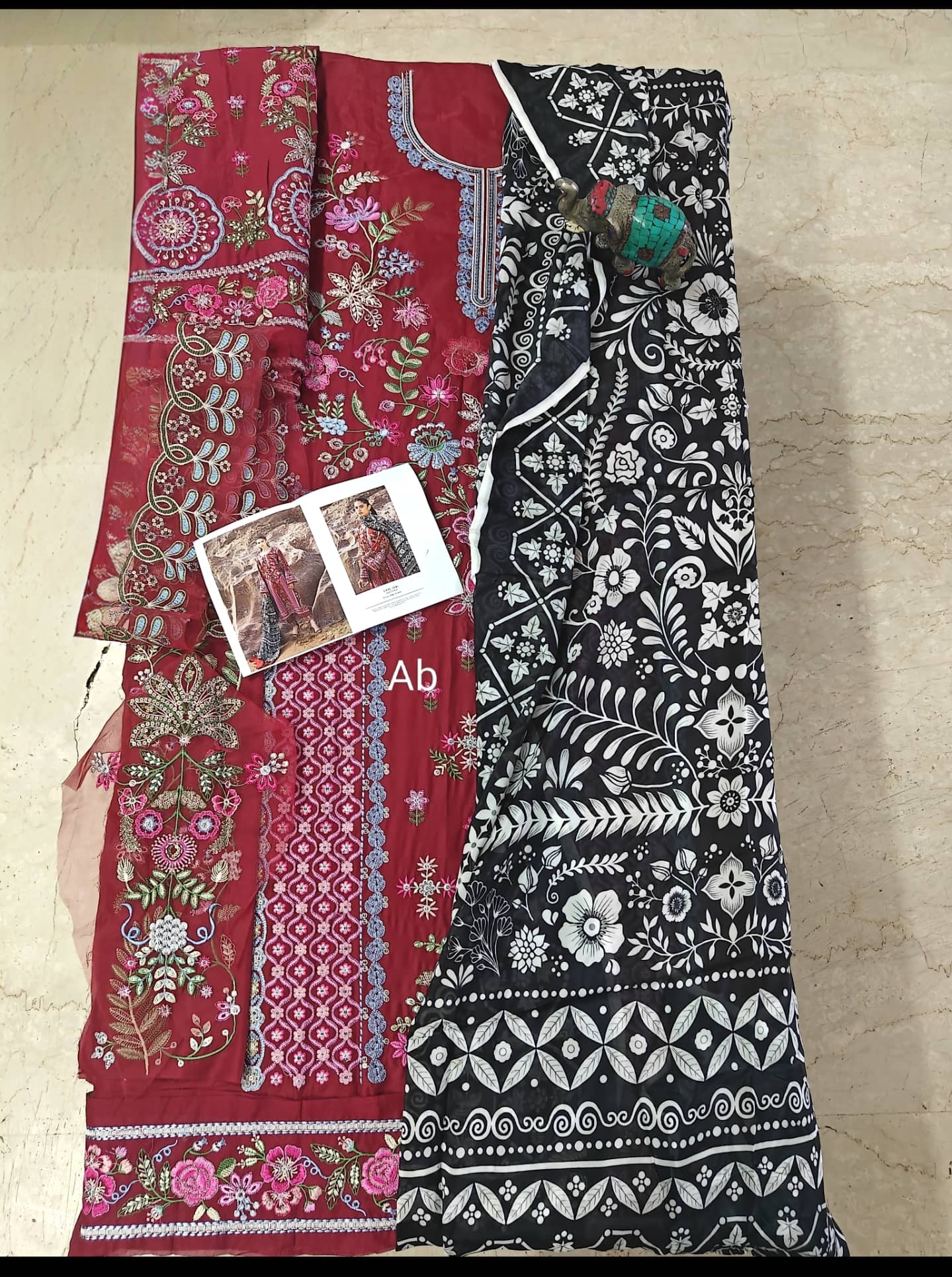 Open Pic/Sadaf Fawad Khan Siraa Lawn 26/Laal