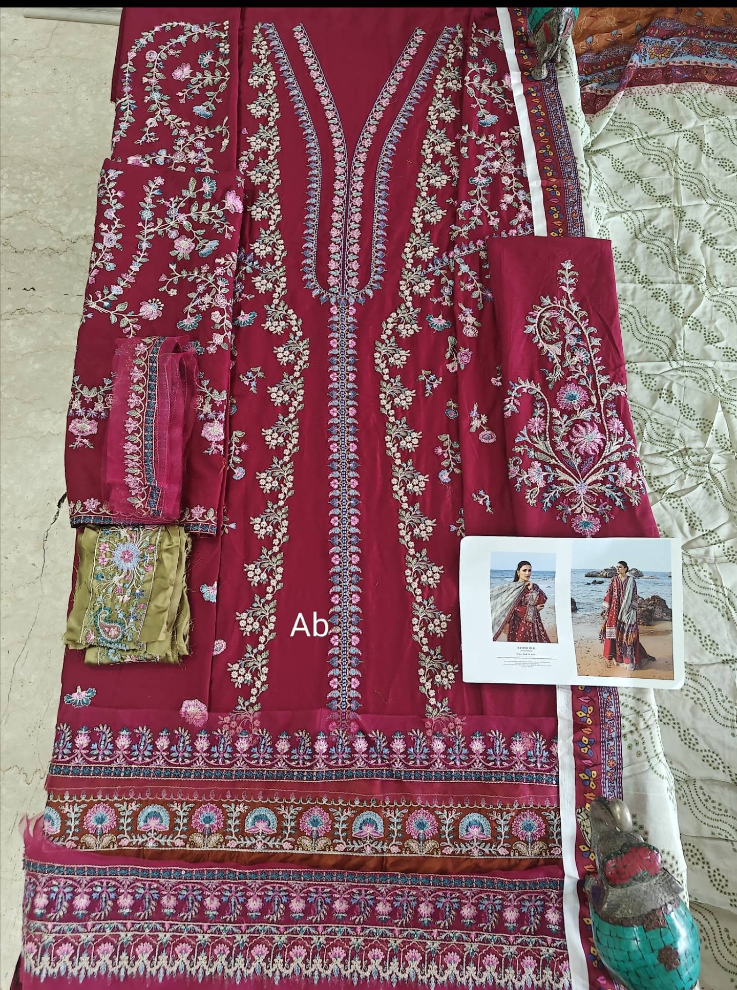 img_sadaf_fawad_khan_siraa_lawn_awwal_boutique