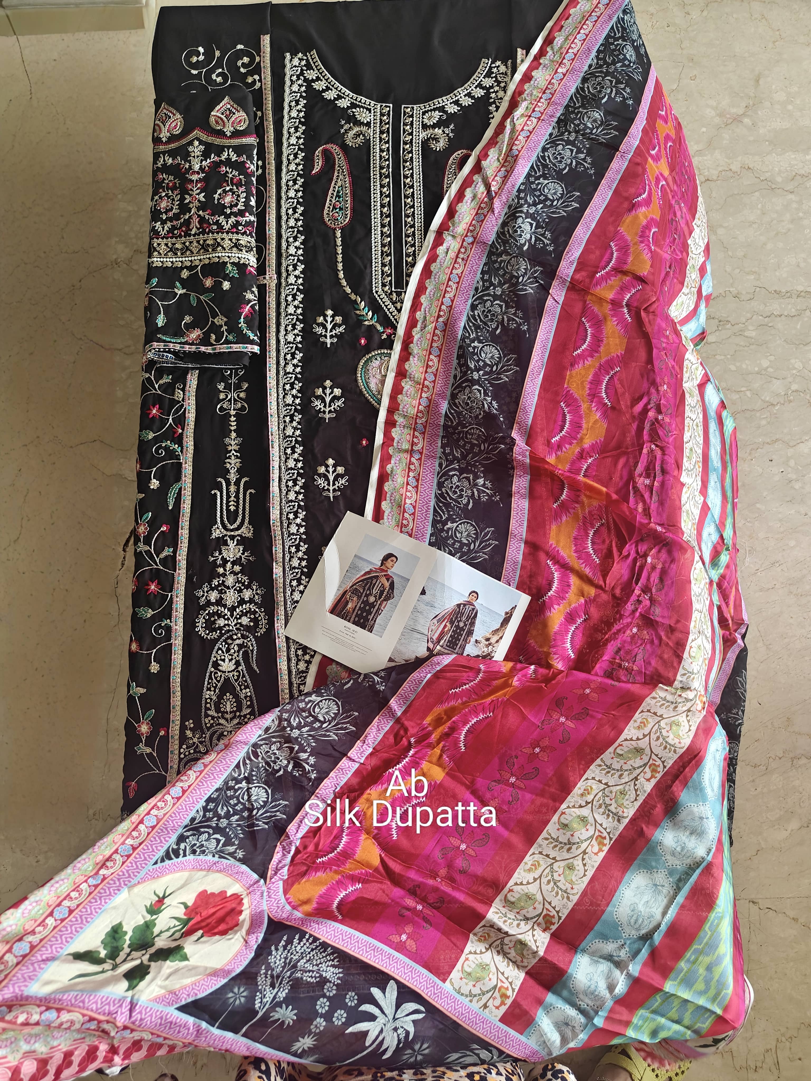 Open Pic/Sale‼️Sadaf Fawad Khan Siraa Lawn 26/Kohl
