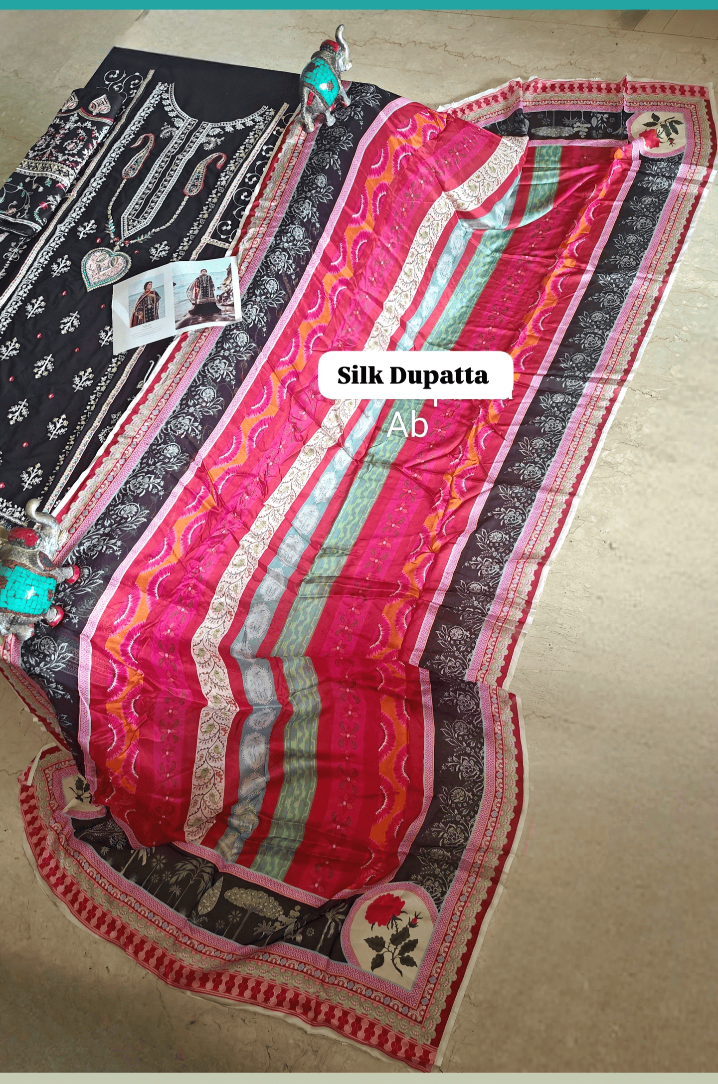 Open Pic/Sale‼️Sadaf Fawad Khan Siraa Lawn 26/Kohl