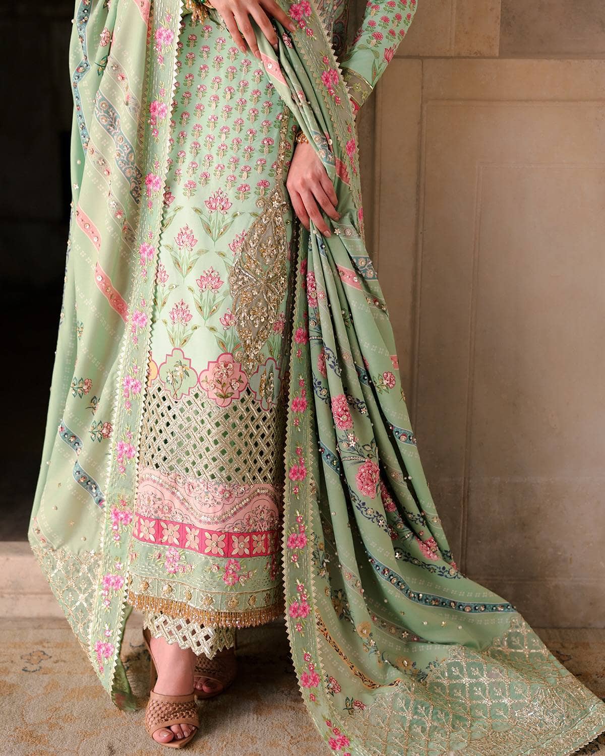 img_saira_shakira_wedding_luxury_formals_awwal_boutique
