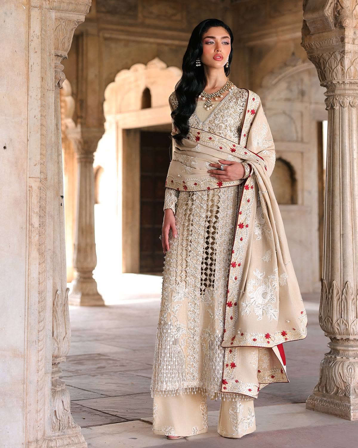 img_saira_shakira_wedding_luxury_formals_awwal_boutique