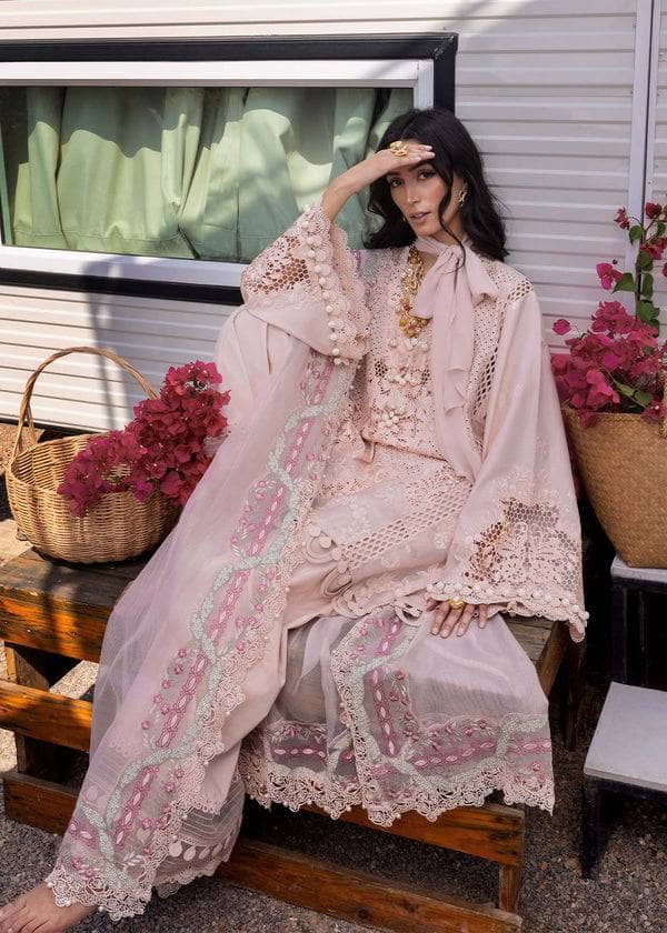 img_saira_shakira_lawn_awwal_boutique