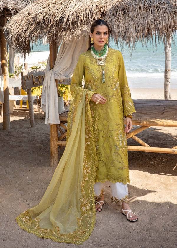 img_saira_shakira_lawn_awwal_boutique