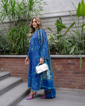 img_farah_talib_aziz_lawn_awwal_boutique