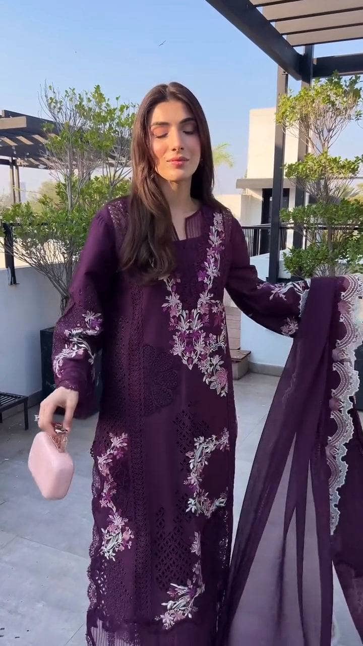 Spotted in Saira Shakira Lawn 25/25/Dahlia -B/Grape