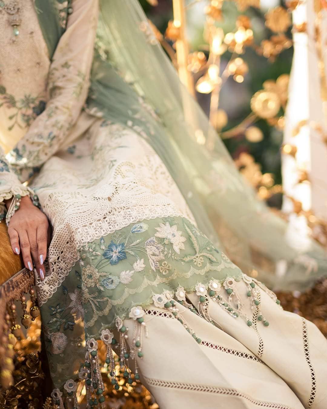 img_sana_safinaz_lawn_24_awwal_boutique