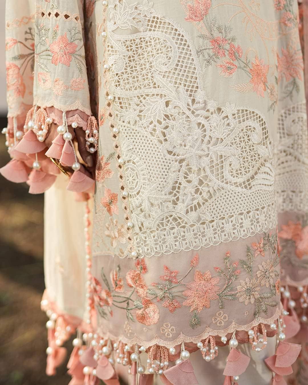 img_sana_safinaz_lawn_24_awwal_boutique