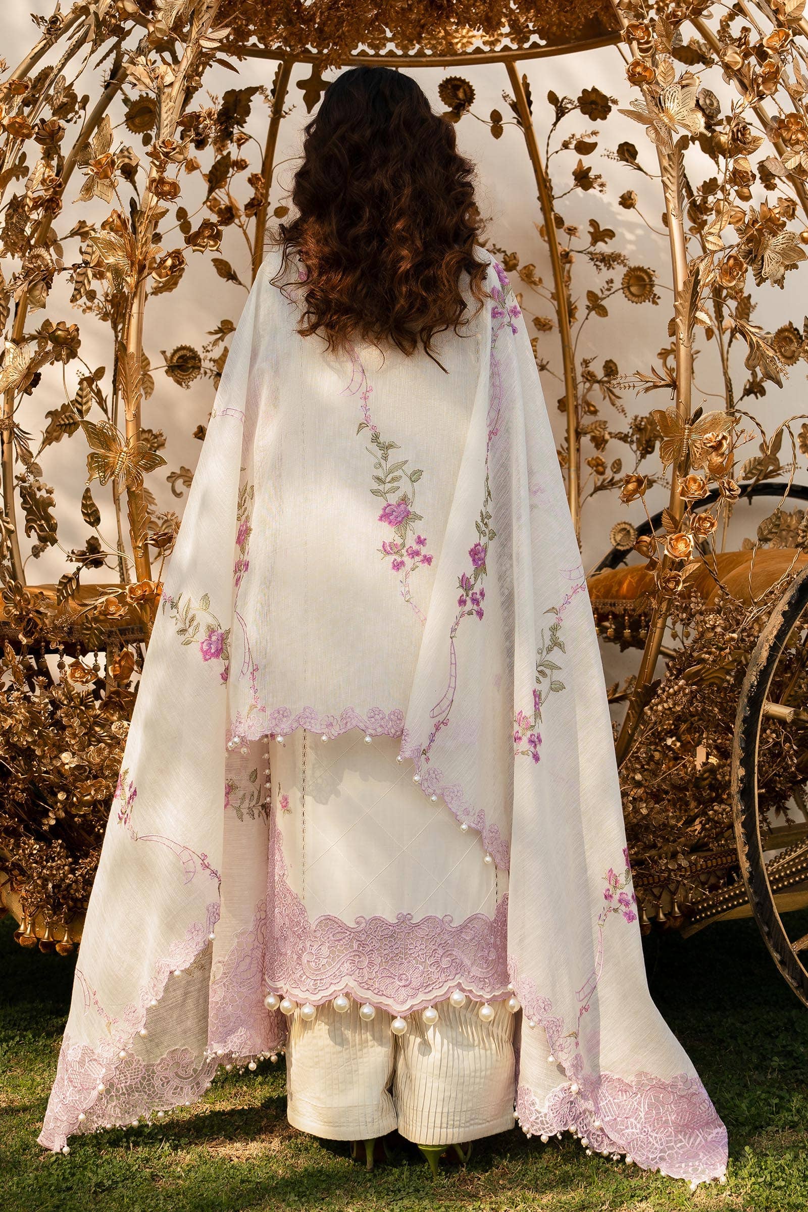 img_sana_safinaz_lawn_24_awwal_boutique