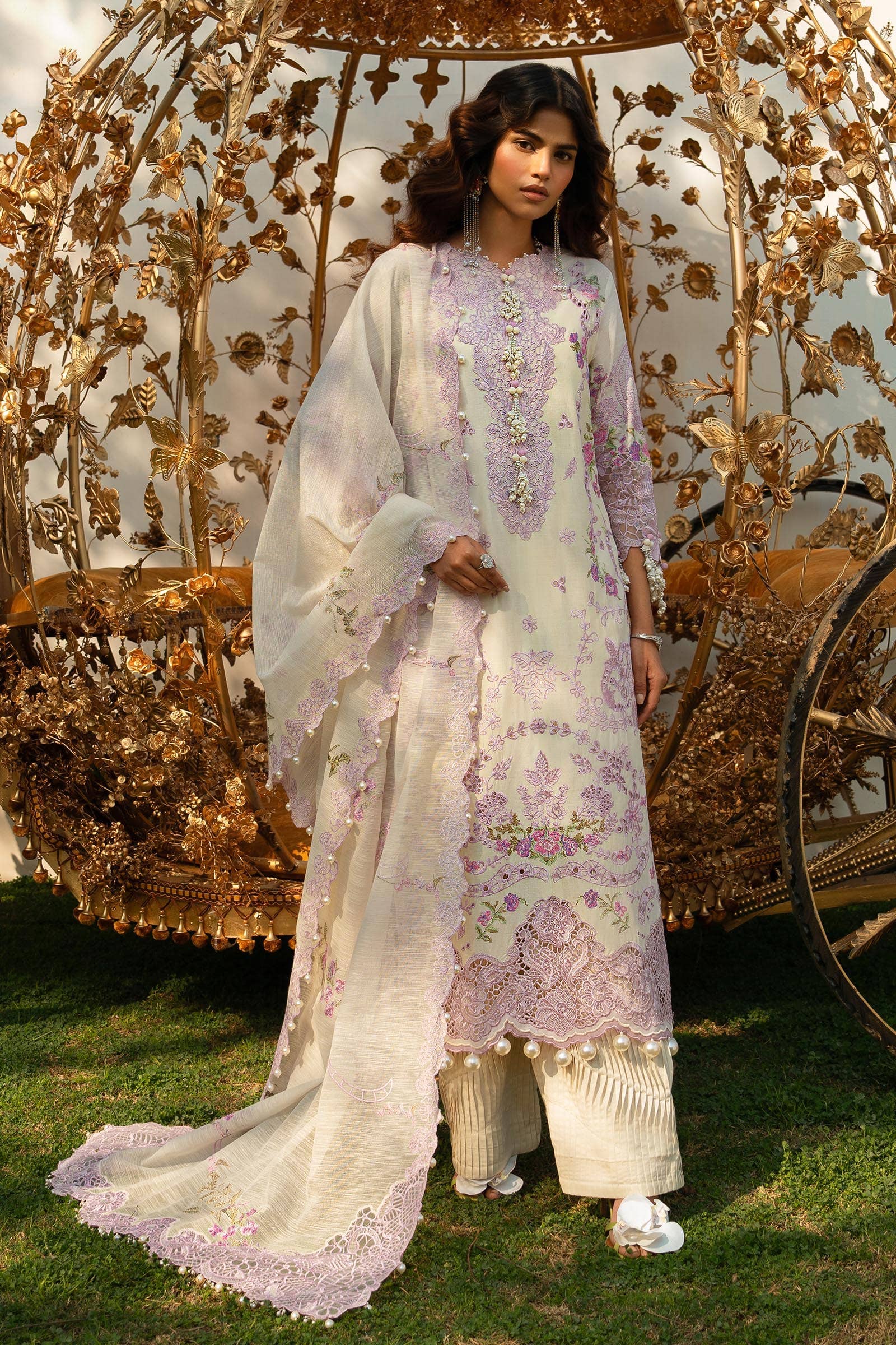 img_sana_safinaz_lawn_24_awwal_boutique
