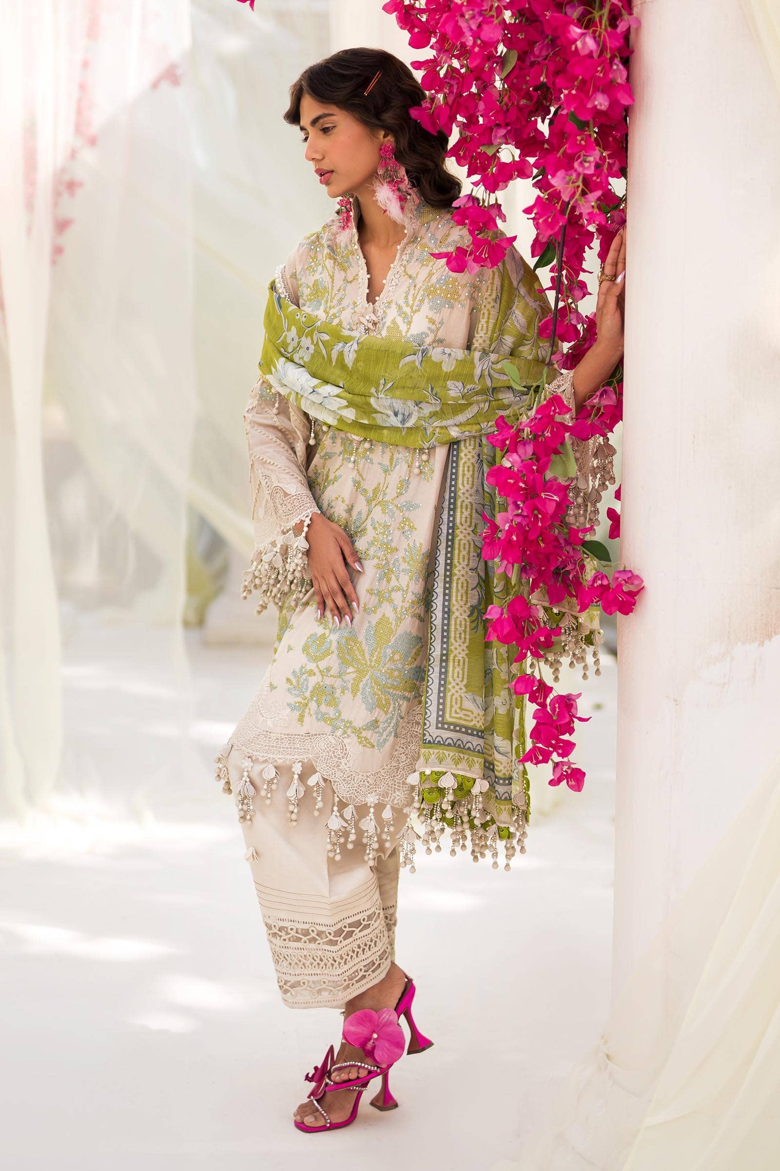 Sana Safinaz Lawn 24/8 A