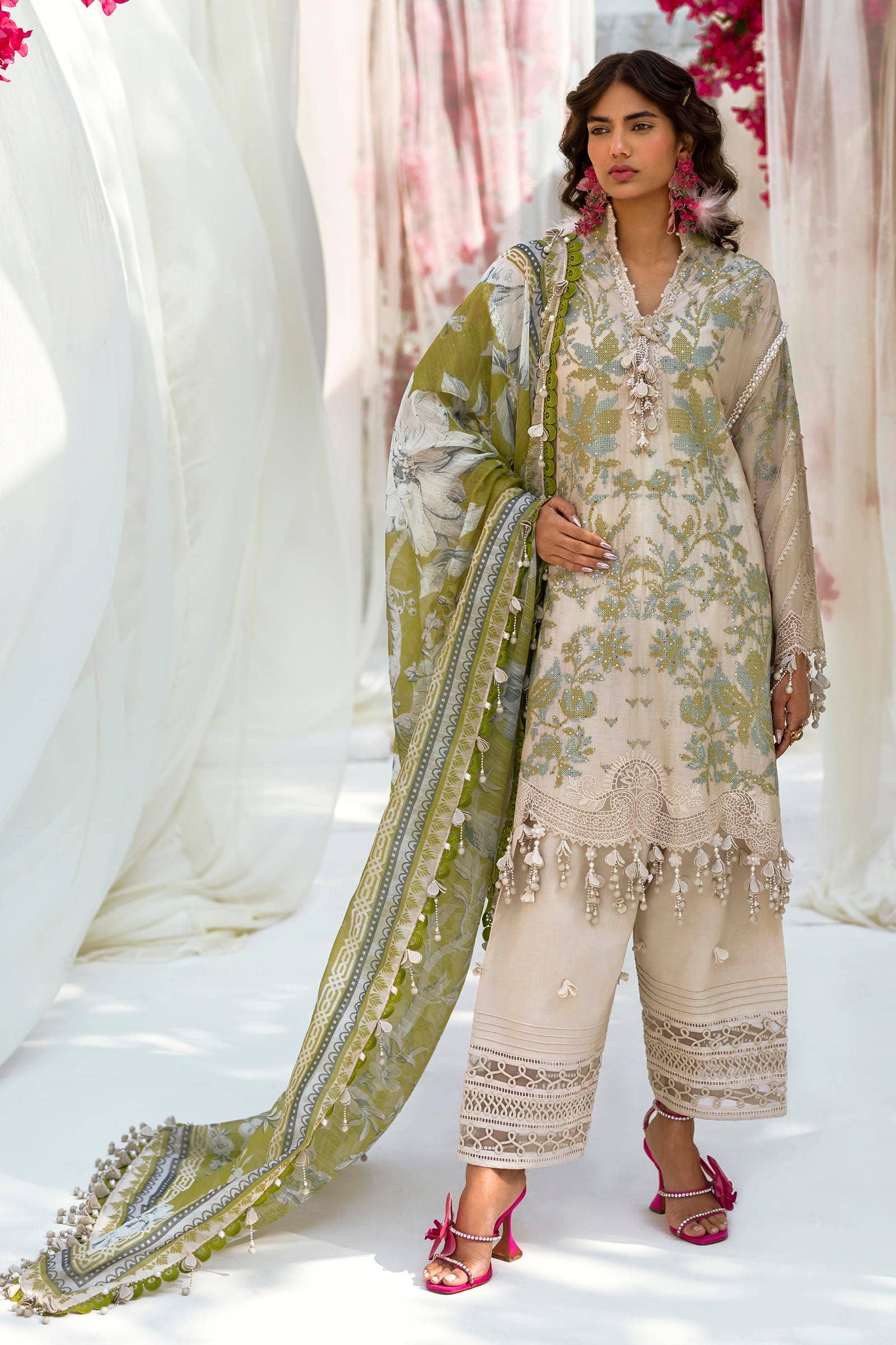 img_sana_safinaz_lawn_24_awwal_boutique