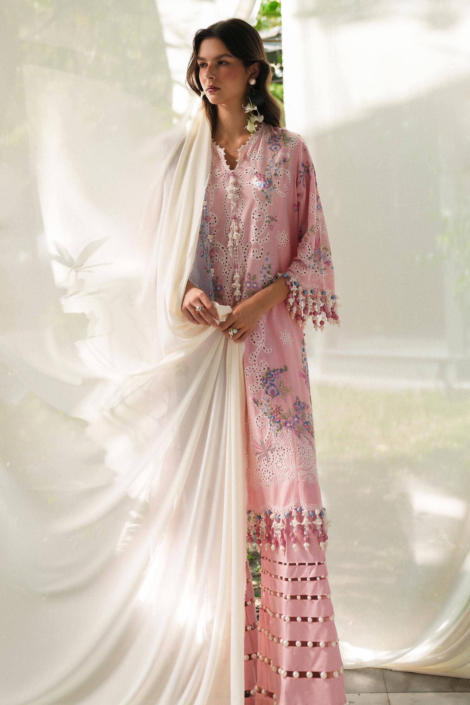 Sana Safinaz Luxury Lawn 25/Vol 1/1B