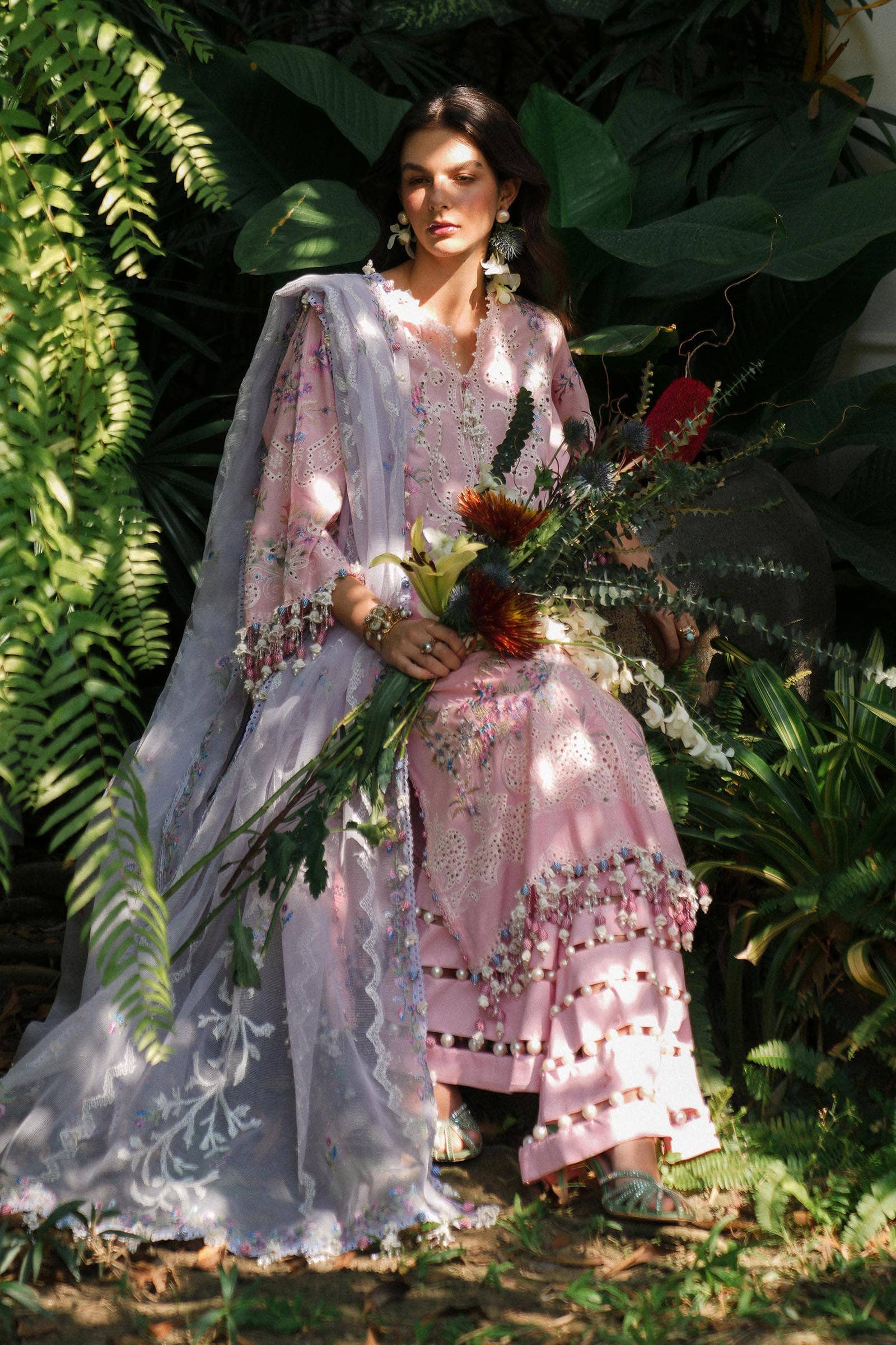 img_sana_safinaz_luxury_lawn_25_awwal_boutique