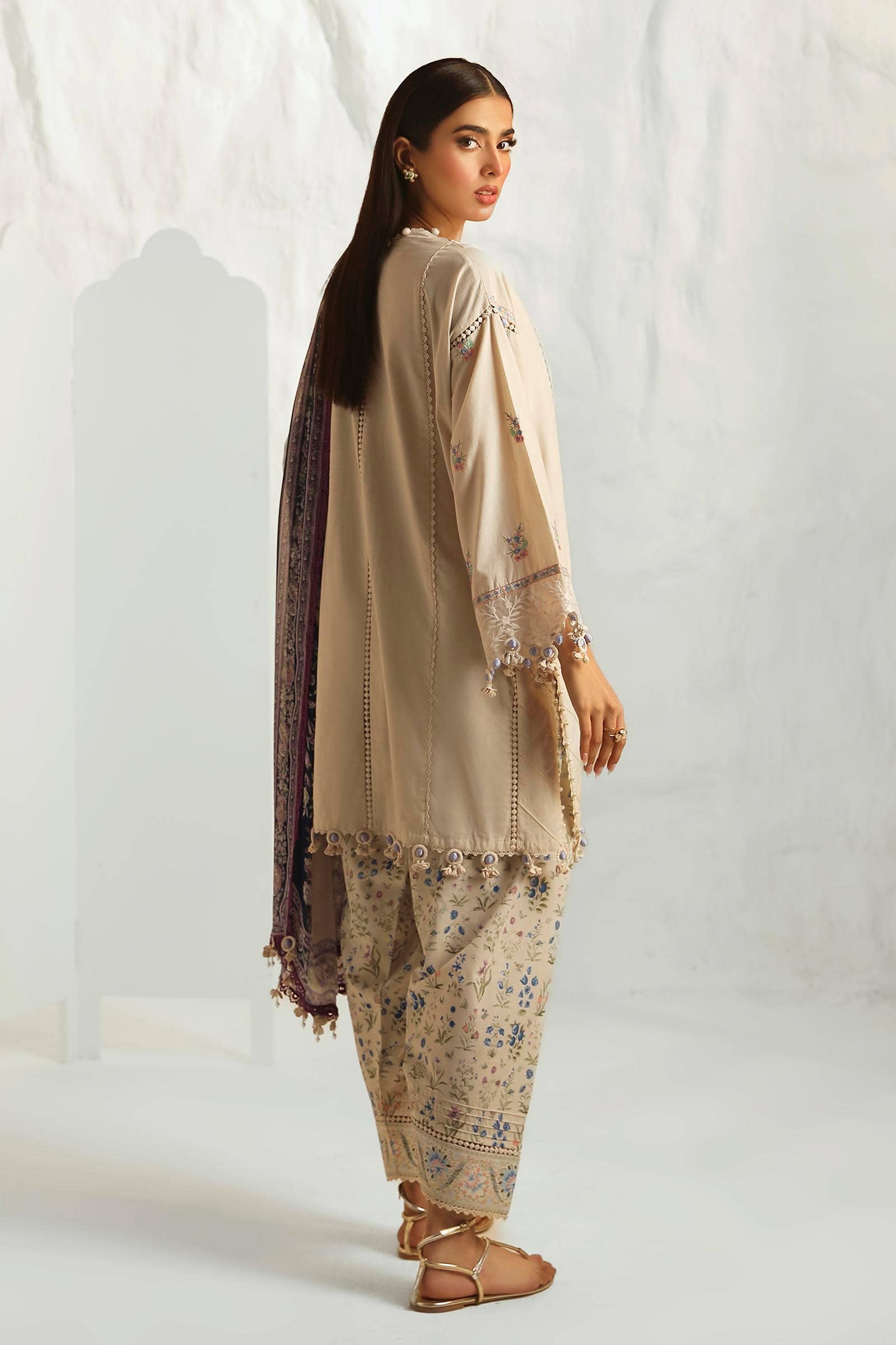img_sana_safinaz_muzlin_vol_2_awwal_boutique