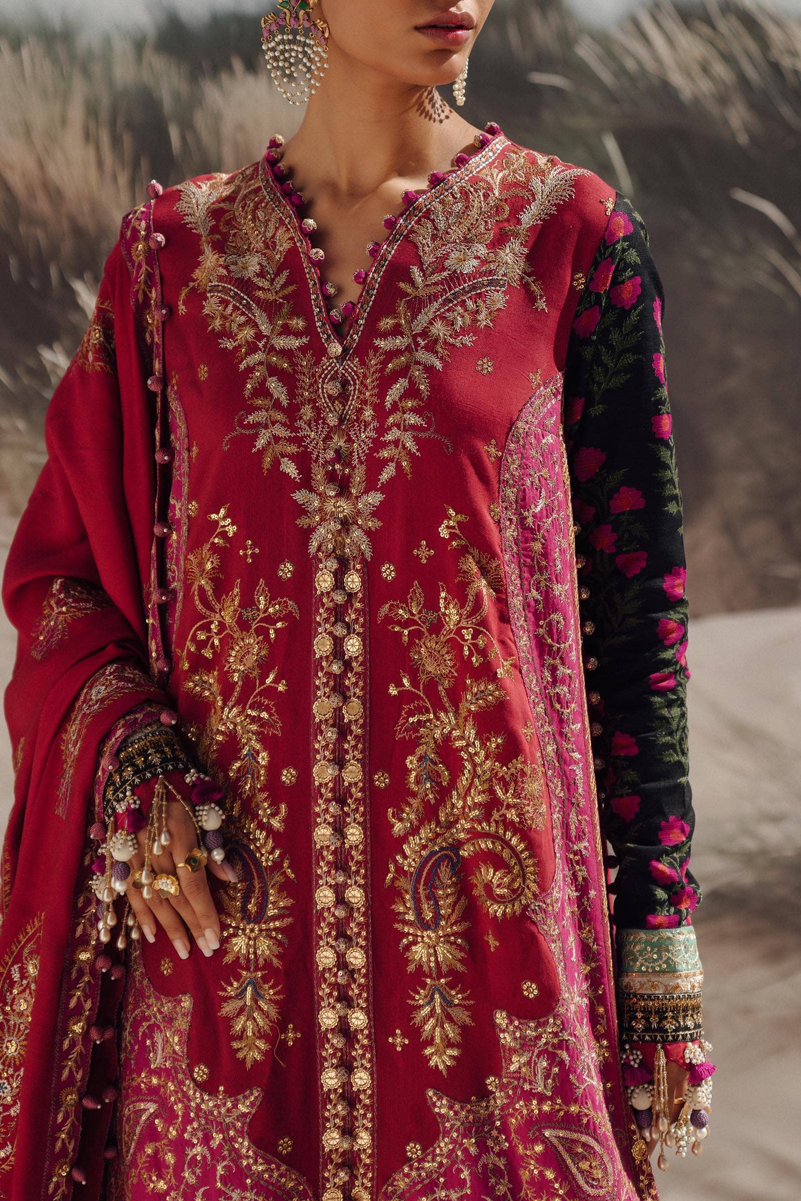img_sana_safinaz_winter_shawl_collection_awwal_boutique