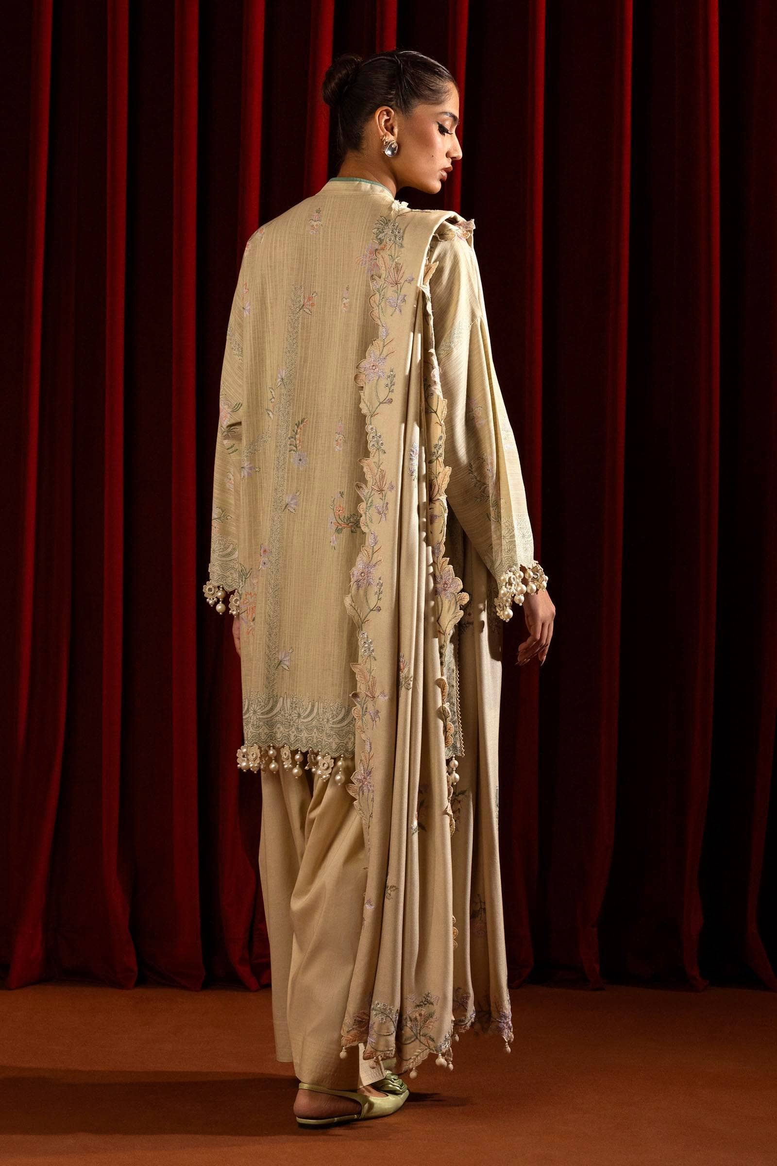 img_sana_safinaz_muzlin_24_fall_edit_24_awwal_boutique