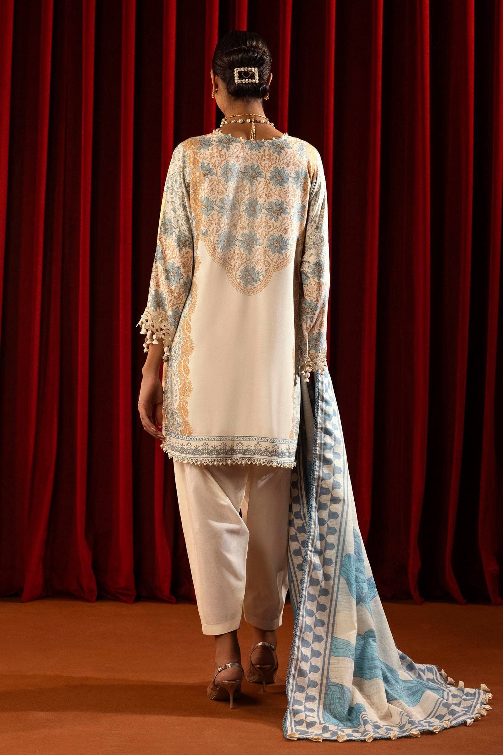 img_sana_safinaz_muzlin_24_fall_edit_24_awwal_boutique