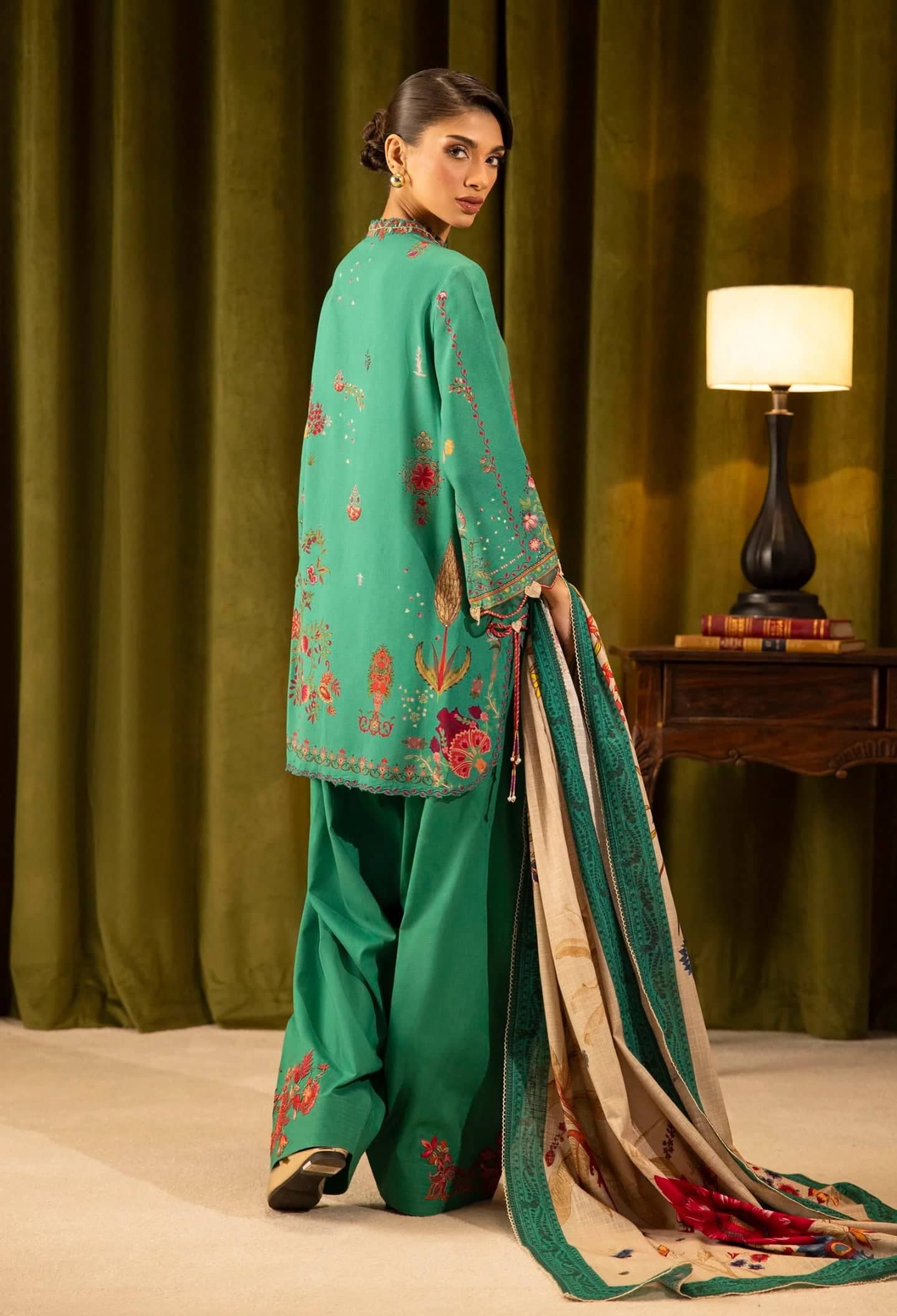 Sana Safinaz Luxury Winter Collection Sana Safinaz Muzlin Winter 25/19B