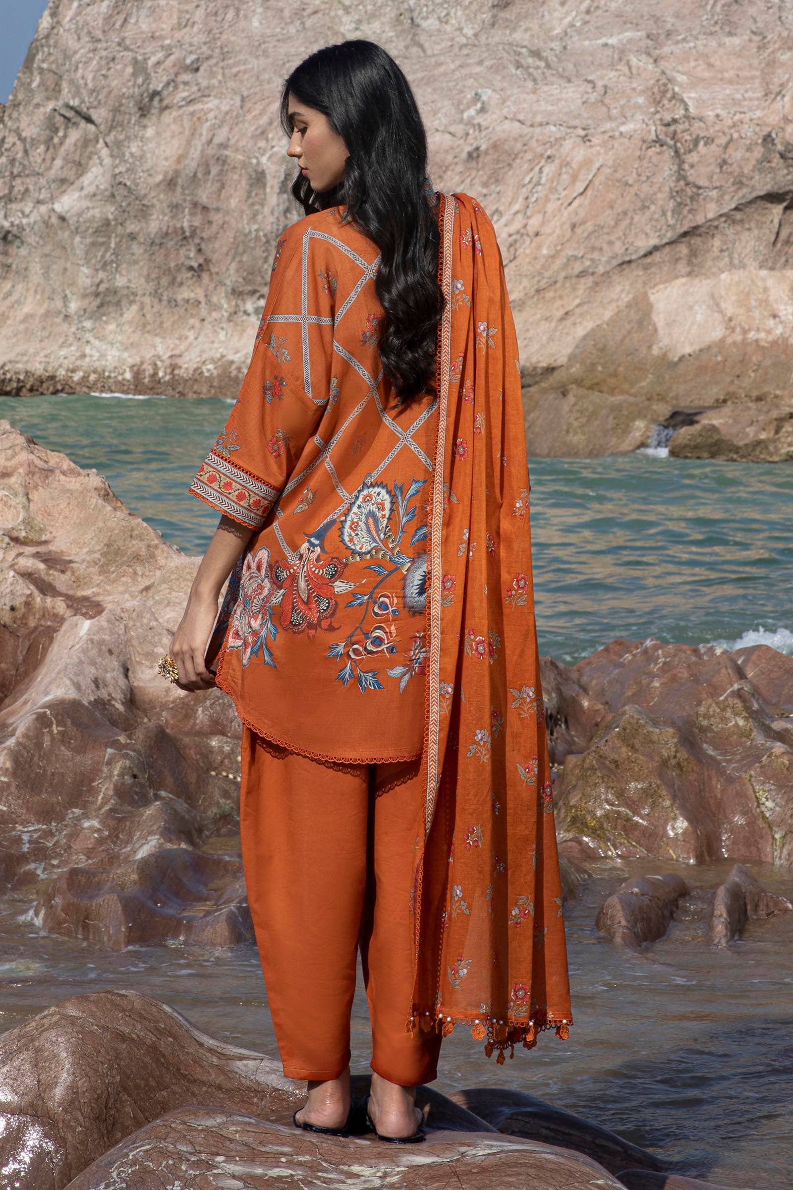 img_sana_safinaz_mahay_24_awwal_boutique