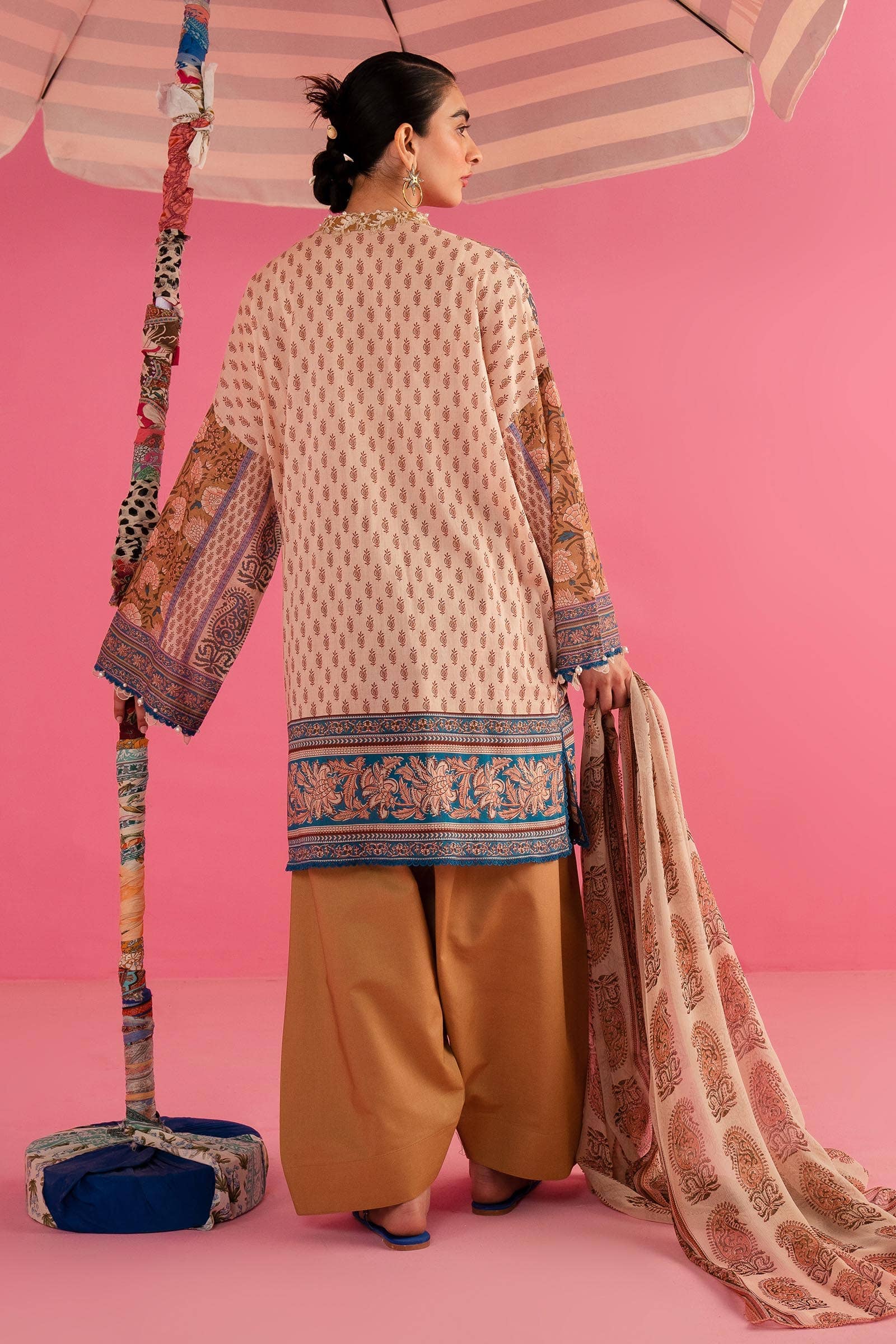 ing_sana_safinaz_mahay_lawn_24_awwal_boutique