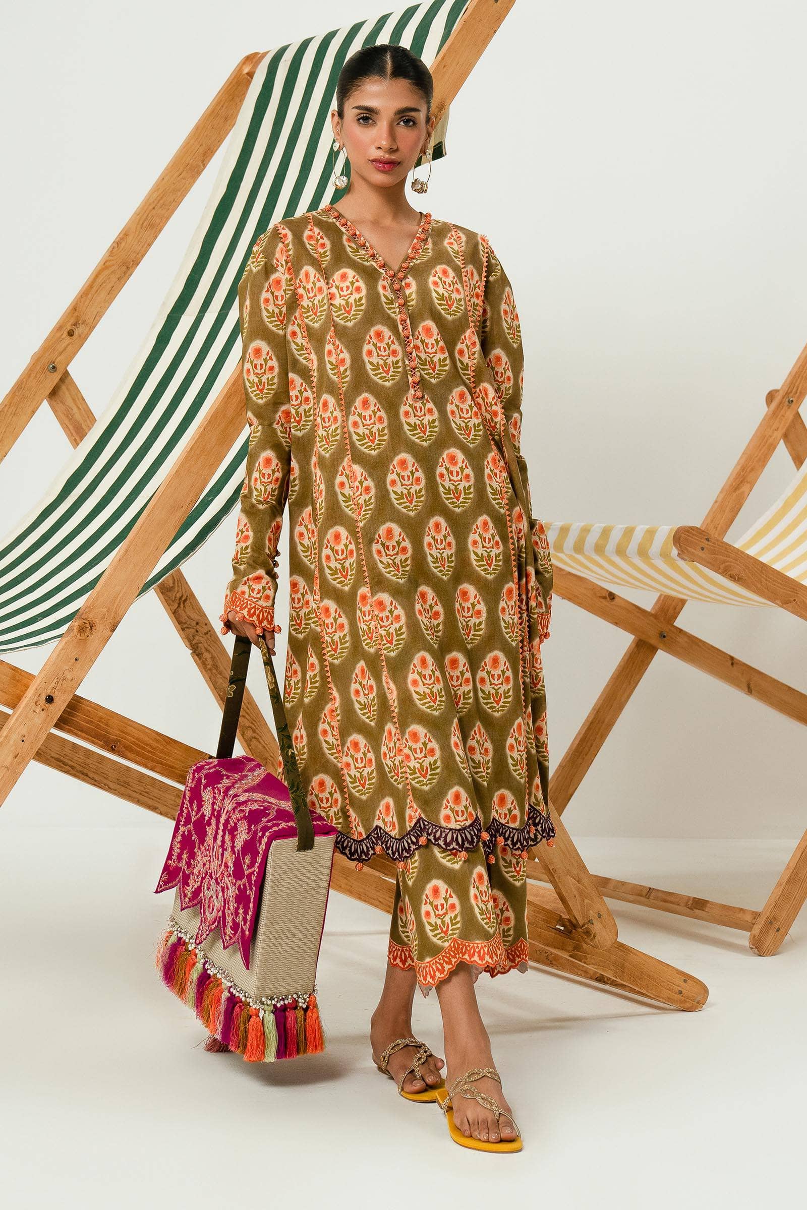 img_sana_safinaz_mahay_lawn_awwal_boutique