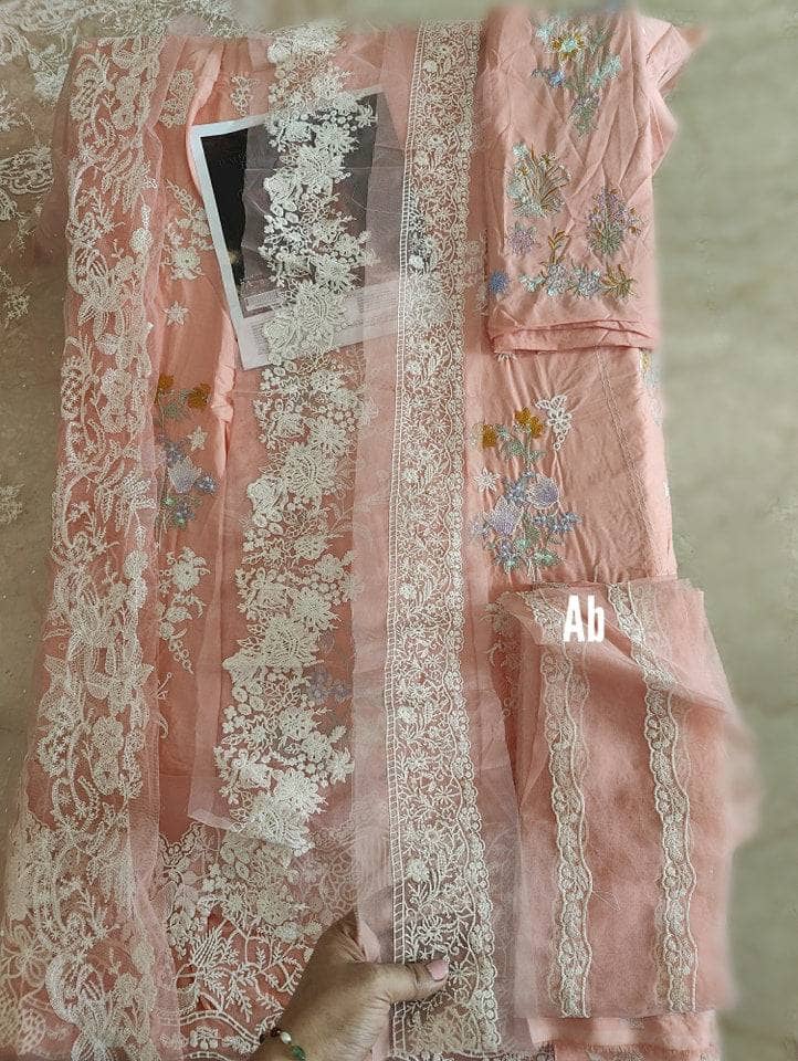 img_open_pic_sana_safinaz_lawn_awwal_boutique