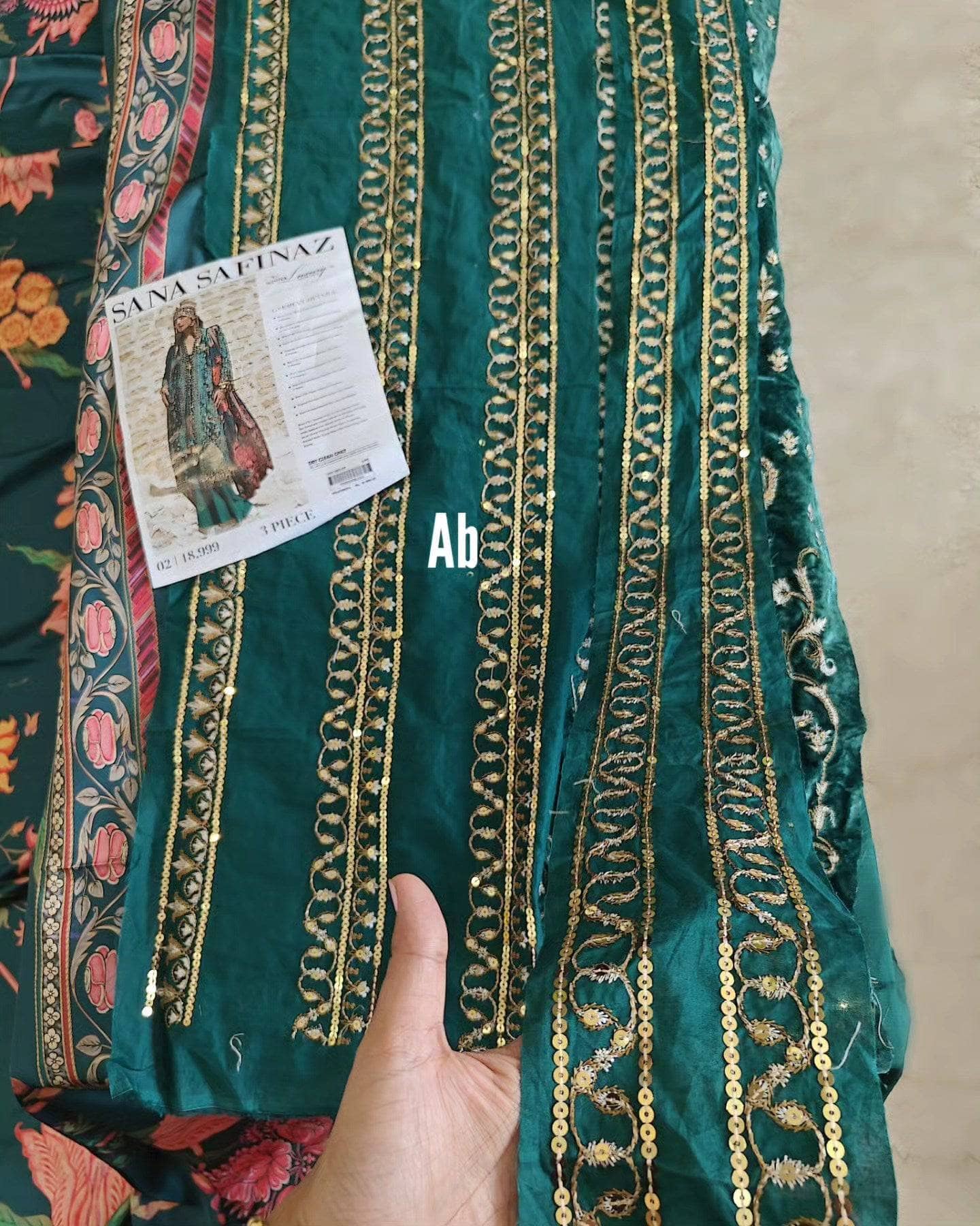 Open Pic/Sana Safinaz Winter 23/V 231-002