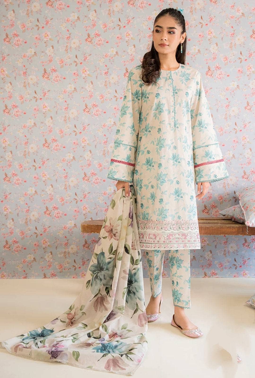 img_cross_stitch_lawn_23_awwal_boutique