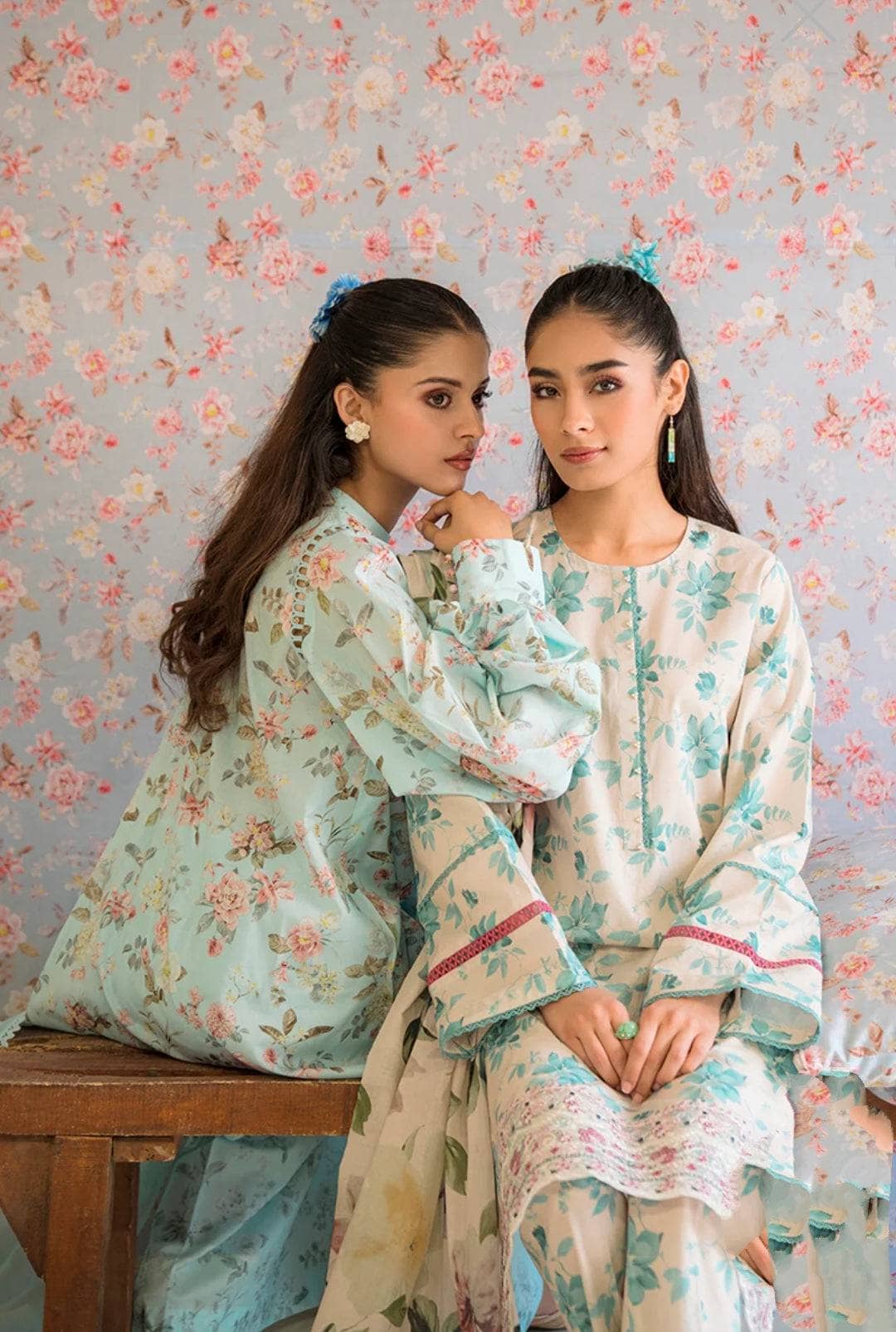 img_cross_stitch_lawn_23_awwal_boutique