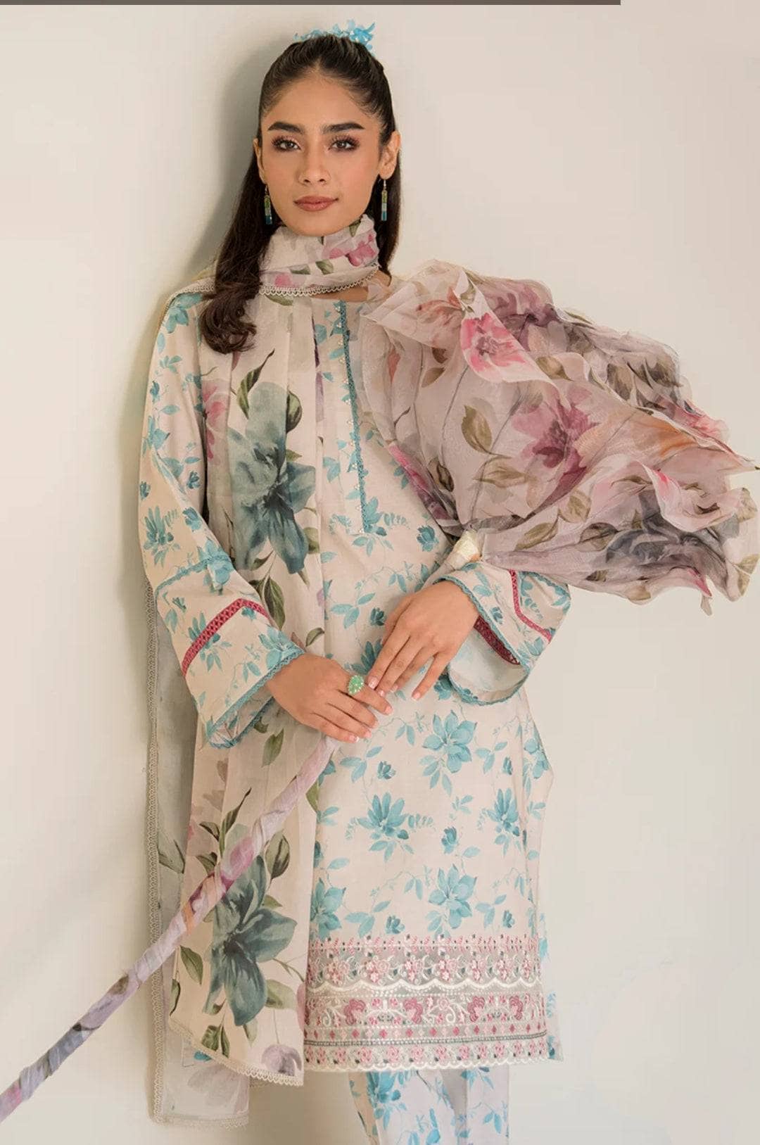 img_cross_stitch_lawn_23_awwal_boutique