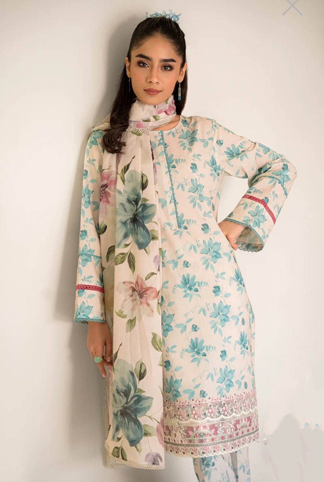 img_cross_stitch_lawn_23_awwal_boutique
