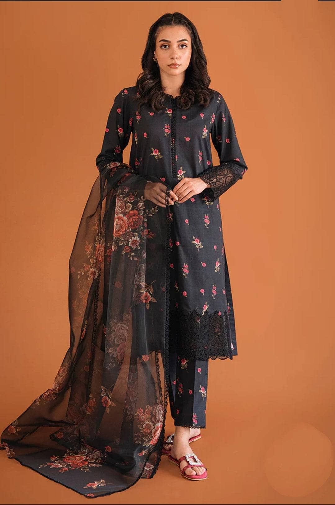 img_cross_stitch_lawn_23_awwal_boutique
