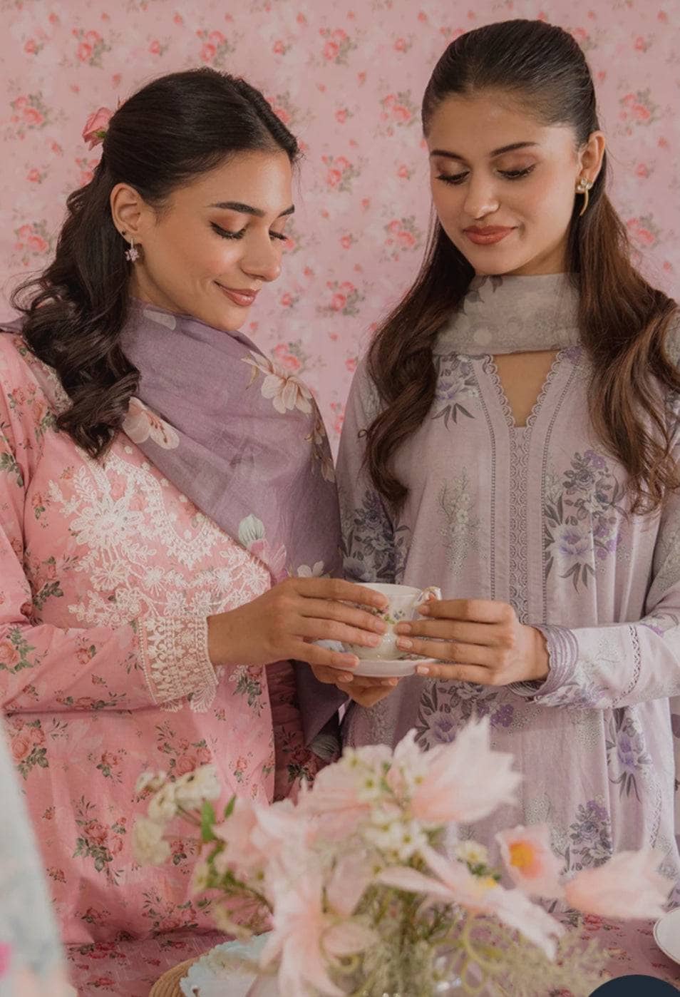 img_cross_stitch_lawn_23_awwal_boutique