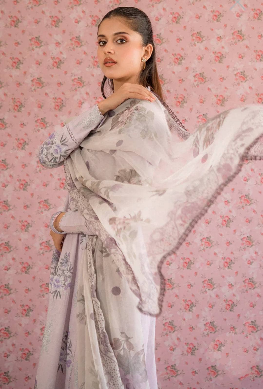 img_cross_stitch_lawn_23_awwal_boutique