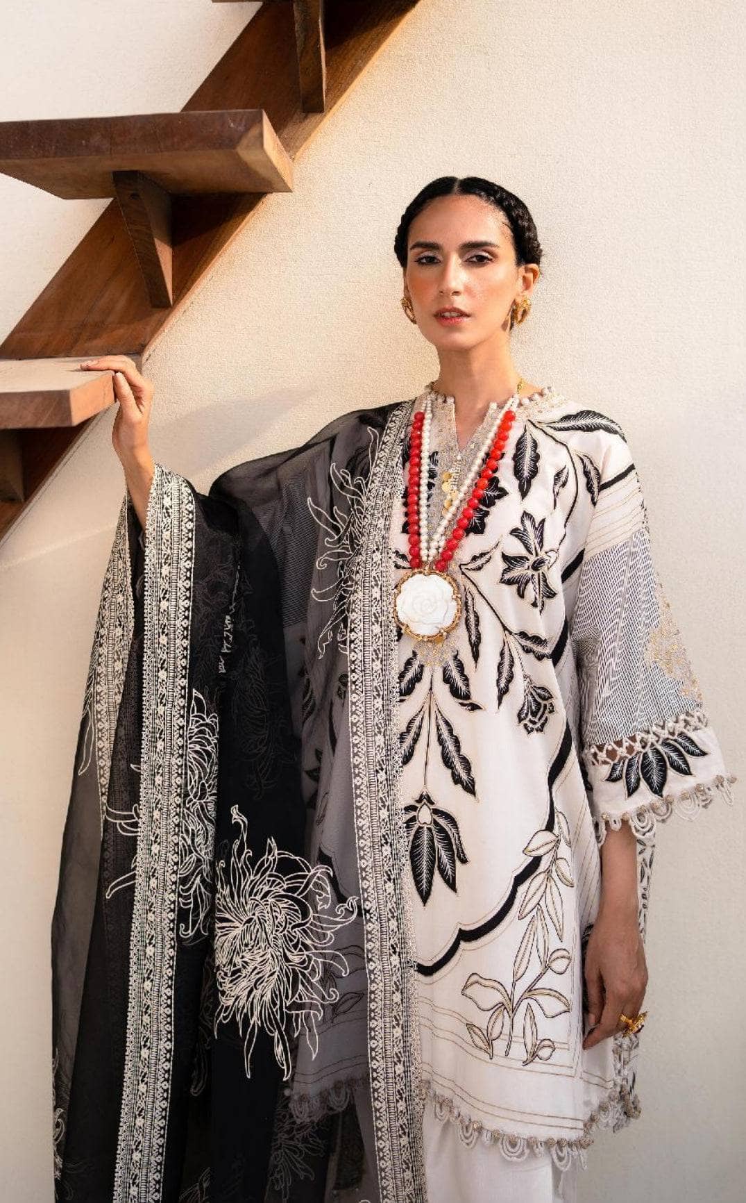 img_sana_safinaz_muzlin_lawn_23_awwal_boutique