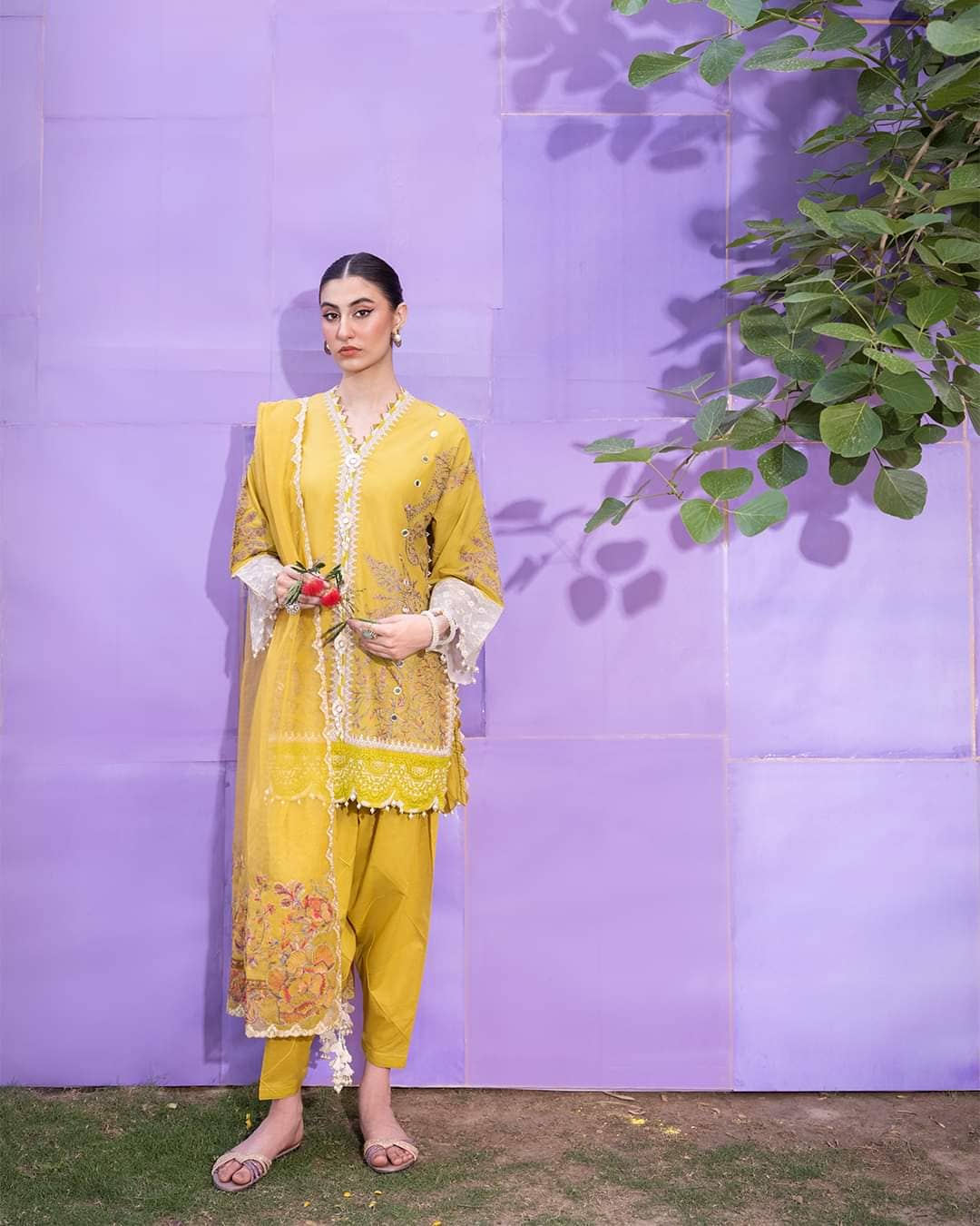 img_sana_safinaz_muzlin_lawn_23_awwal_boutique